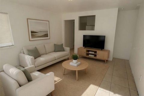 Propiedad comercial en venta en Saint Petersburg, Florida, 8 dormitorios, 227.42 m2 № 2345420 - foto 18