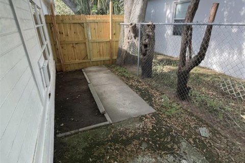 Propiedad comercial en venta en Saint Petersburg, Florida, 8 dormitorios, 227.42 m2 № 2345420 - foto 25