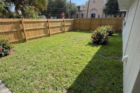 Propiedad comercial en venta en Saint Petersburg, Florida, 8 dormitorios, 227.42 m2 № 2345420 - foto 27