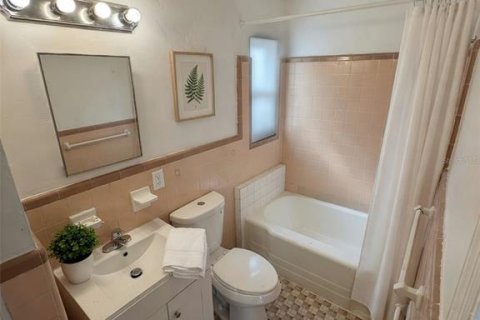 Propiedad comercial en venta en Saint Petersburg, Florida, 8 dormitorios, 227.42 m2 № 2345420 - foto 21