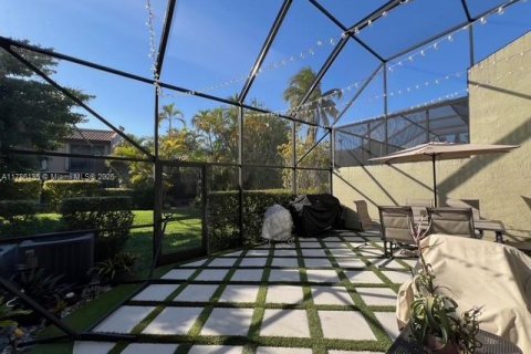 Townhouse in Doral, Florida 3 bedrooms, 159.05 sq.m. № 1641133 - photo 25