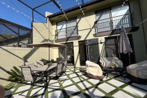 Townhouse in Doral, Florida 3 bedrooms, 159.05 sq.m. № 1641133 - photo 27