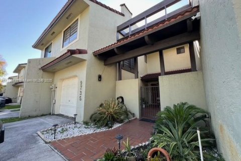 Townhouse in Doral, Florida 3 bedrooms, 159.05 sq.m. № 1641133 - photo 18