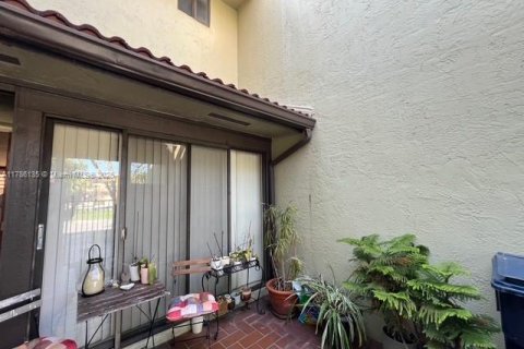 Townhouse in Doral, Florida 3 bedrooms, 159.05 sq.m. № 1641133 - photo 21