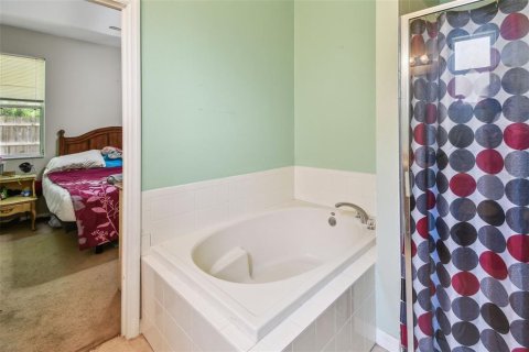 Casa en venta en Lady Lake, Florida, 3 dormitorios, 118.91 m2 № 1806518 - foto 26