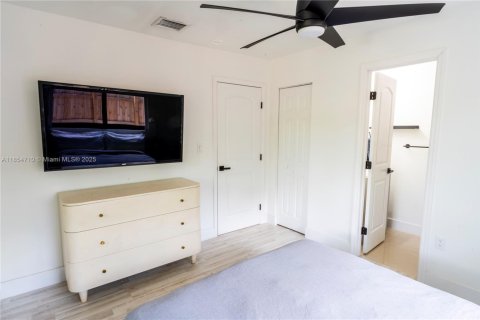 Casa en venta en North Miami, Florida, 4 dormitorios, 148.55 m2 № 1890058 - foto 28