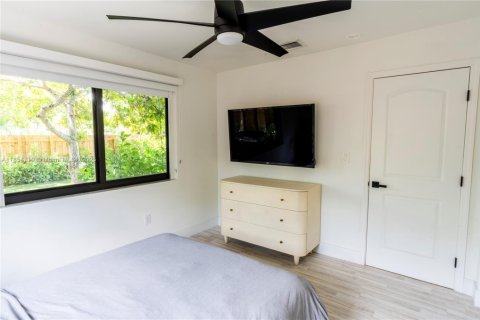 Casa en venta en North Miami, Florida, 4 dormitorios, 148.55 m2 № 1890058 - foto 27