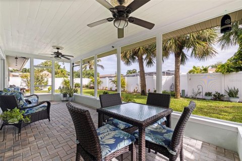 Villa ou maison à vendre à Tierra Verde, Floride: 3 chambres, 144.09 m2 № 1911915 - photo 17