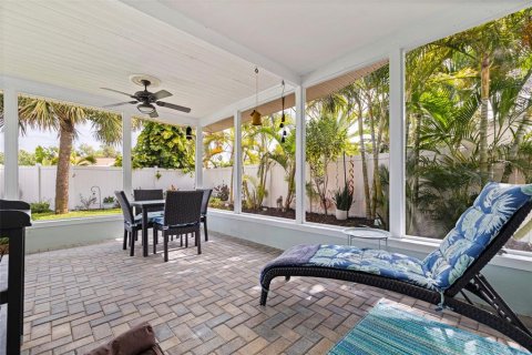 Villa ou maison à vendre à Tierra Verde, Floride: 3 chambres, 144.09 m2 № 1911915 - photo 16