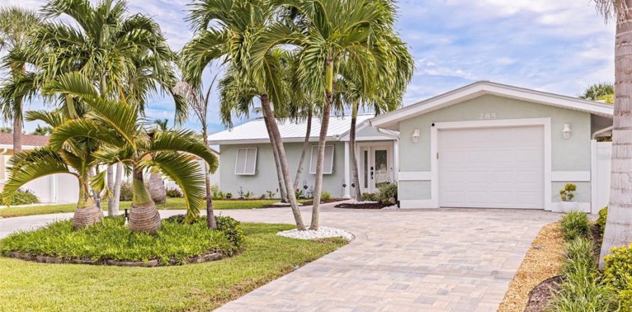 Villa ou maison à Tierra Verde, Floride 3 chambres, 144.09 m2 № 1911915