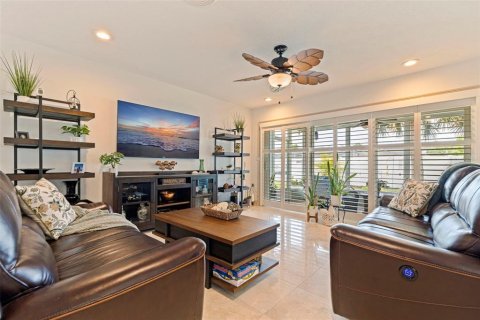 Villa ou maison à vendre à Tierra Verde, Floride: 3 chambres, 144.09 m2 № 1911915 - photo 11