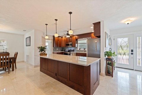 Villa ou maison à vendre à Tierra Verde, Floride: 3 chambres, 144.09 m2 № 1911915 - photo 6