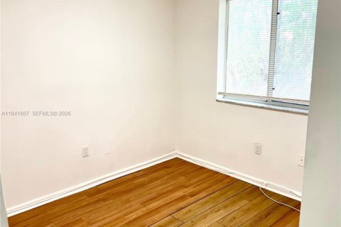 Adosado en alquiler en Miami, Florida, 4 dormitorios, 120.4 m2 № 1999745 - foto 7