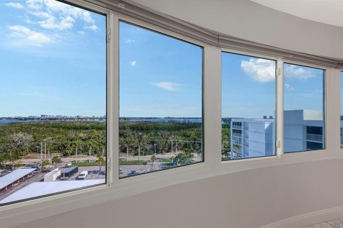 Condominio en venta en Sarasota, Florida, 2 dormitorios, 189.06 m2 № 2130895 - foto 12