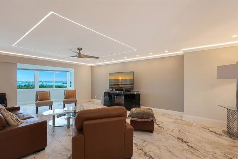 Condominio en venta en Sarasota, Florida, 2 dormitorios, 189.06 m2 № 2130895 - foto 18