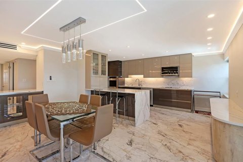 Condominio en venta en Sarasota, Florida, 2 dormitorios, 189.06 m2 № 2130895 - foto 13