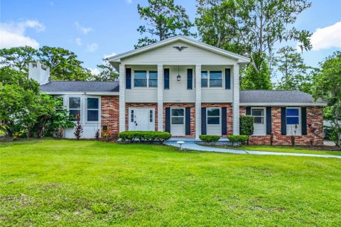 Villa ou maison à louer à Ocala, Floride: 4 chambres, 192.87 m2 № 1840079 - photo 1