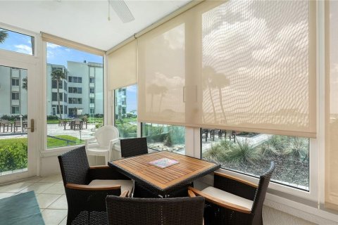 Купить кондоминиум в Сарасота, Флорида 7 комнат, 111.85м2, № 2093229 - фото 8