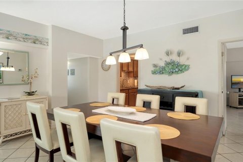 Купить кондоминиум в Сарасота, Флорида 7 комнат, 111.85м2, № 2093229 - фото 17