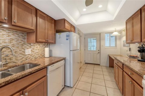 Купить кондоминиум в Сарасота, Флорида 7 комнат, 111.85м2, № 2093229 - фото 20