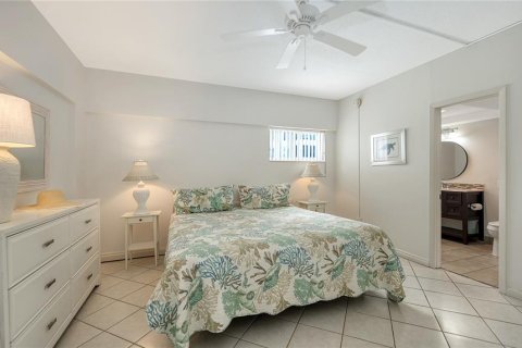 Купить кондоминиум в Сарасота, Флорида 7 комнат, 111.85м2, № 2093229 - фото 28