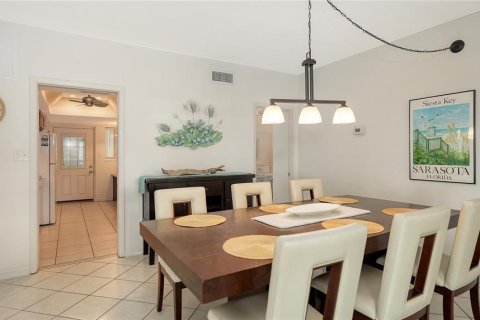 Купить кондоминиум в Сарасота, Флорида 7 комнат, 111.85м2, № 2093229 - фото 16