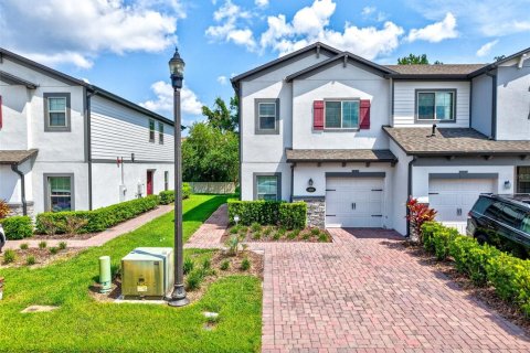 Touwnhouse à vendre à Sanford, Floride: 4 chambres, 162.11 m2 № 1914883 - photo 1