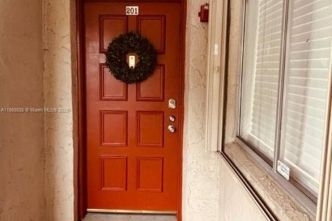 Купить кондоминиум в Лодерхилл, Флорида 3 спальни, 126.72м2, № 1896703 - фото 25