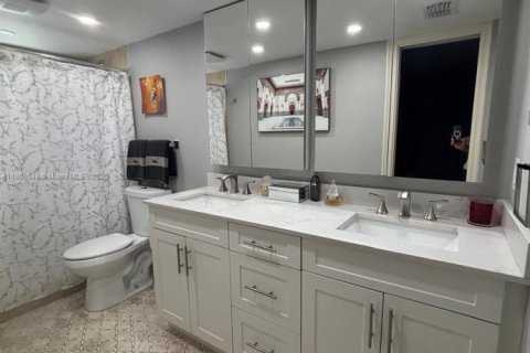 Купить кондоминиум в Лодерхилл, Флорида 3 спальни, 126.72м2, № 1896703 - фото 20