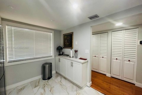 Купить кондоминиум в Лодерхилл, Флорида 3 спальни, 126.72м2, № 1896703 - фото 4