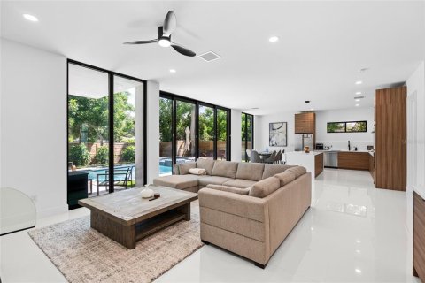 Villa ou maison à louer à Sarasota, Floride: 4 chambres, 253.25 m2 № 2151204 - photo 12