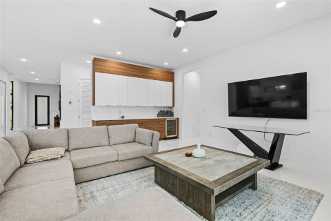 Villa ou maison à louer à Sarasota, Floride: 4 chambres, 253.25 m2 № 2151204 - photo 13