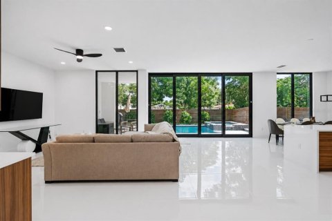 Villa ou maison à louer à Sarasota, Floride: 4 chambres, 253.25 m2 № 2151204 - photo 9