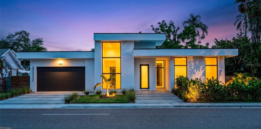 Villa ou maison à Sarasota, Floride 4 chambres, 253.25 m2 № 2151204