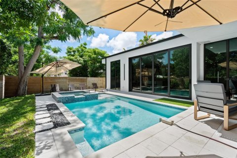 Villa ou maison à louer à Sarasota, Floride: 4 chambres, 253.25 m2 № 2151204 - photo 4