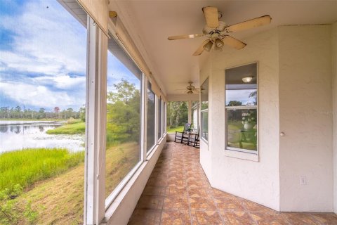 Villa ou maison à vendre à Deltona, Floride: 3 chambres, 167.69 m2 № 2351840 - photo 27