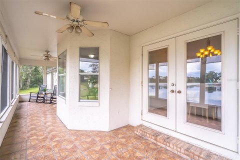 Villa ou maison à vendre à Deltona, Floride: 3 chambres, 167.69 m2 № 2351840 - photo 28