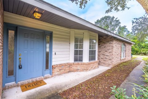 Villa ou maison à vendre à Deltona, Floride: 3 chambres, 167.69 m2 № 2351840 - photo 8