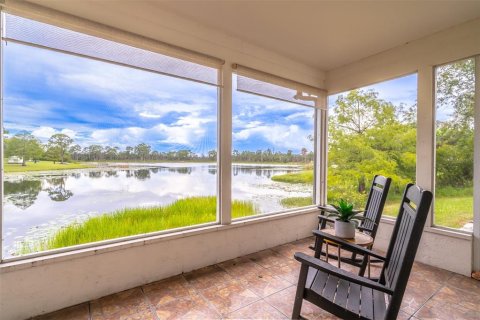 Villa ou maison à vendre à Deltona, Floride: 3 chambres, 167.69 m2 № 2351840 - photo 3