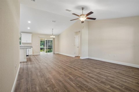 Villa ou maison à vendre à Citrus Springs, Floride: 3 chambres, 134.99 m2 № 2198046 - photo 5