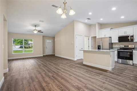 Villa ou maison à vendre à Citrus Springs, Floride: 3 chambres, 134.99 m2 № 2198046 - photo 8