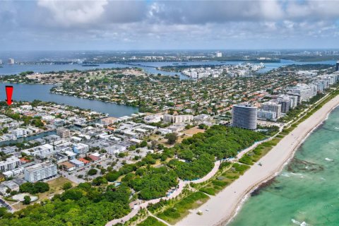 House in Miami Beach, Florida 1 bedroom, 646.6 sq.m. № 1799084 - photo 15