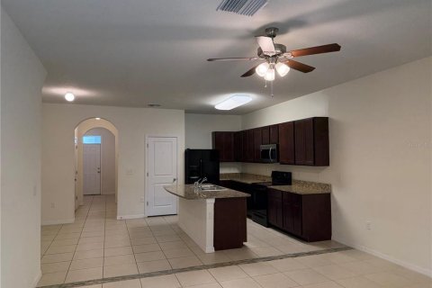Touwnhouse à louer à Riverview, Floride: 3 chambres, 158.58 m2 № 2388726 - photo 8