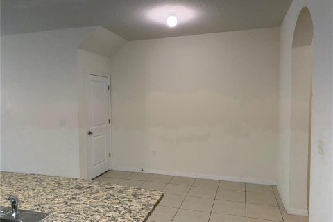 Touwnhouse à louer à Riverview, Floride: 3 chambres, 158.58 m2 № 2388726 - photo 12
