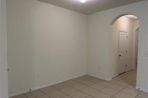 Touwnhouse à louer à Riverview, Floride: 3 chambres, 158.58 m2 № 2388726 - photo 13