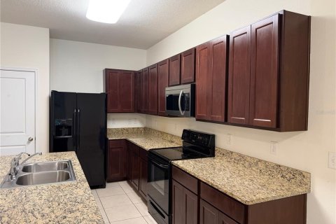 Touwnhouse à louer à Riverview, Floride: 3 chambres, 158.58 m2 № 2388726 - photo 7