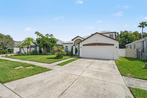 House in Land O' Lakes, Florida 5 bedrooms, 212.37 sq.m. № 2388983 - photo 3