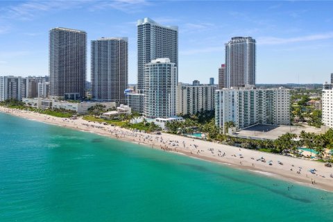 Copropriété à louer à Hollywood, Floride: 2 chambres, 125.05 m2 № 2240216 - photo 27