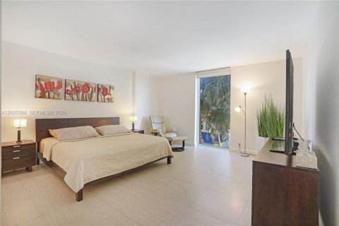 Copropriété à louer à Hollywood, Floride: 2 chambres, 125.05 m2 № 2240216 - photo 7