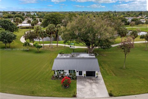 House in Tamarac, Florida 2 bedrooms, 102.38 sq.m. № 2003623